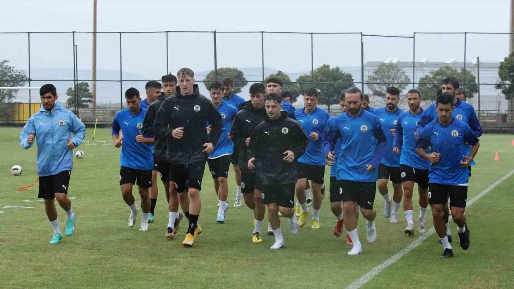Menemen FK, çıkış arıyor