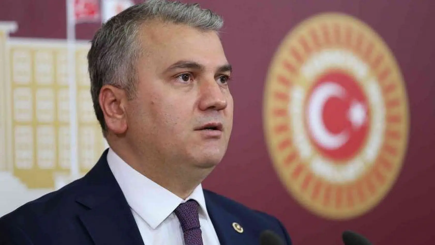 Milletvekili Mustafa Canbey'den Ayvalık'taki camilere restore ödeneği müjdesi