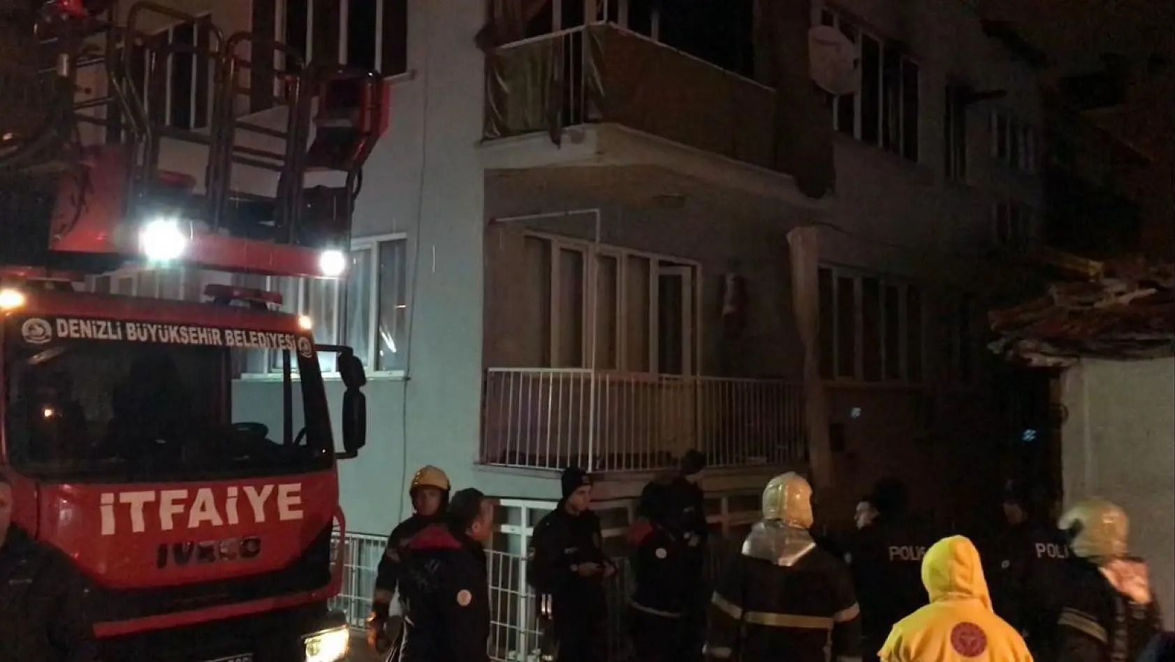 Minik Zeynep'in öldüğü yangında anne babası son anda kurtarıldı