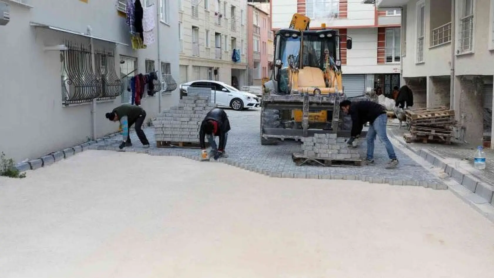Mudanya'ya parke yol çalışmaları devam ediyor