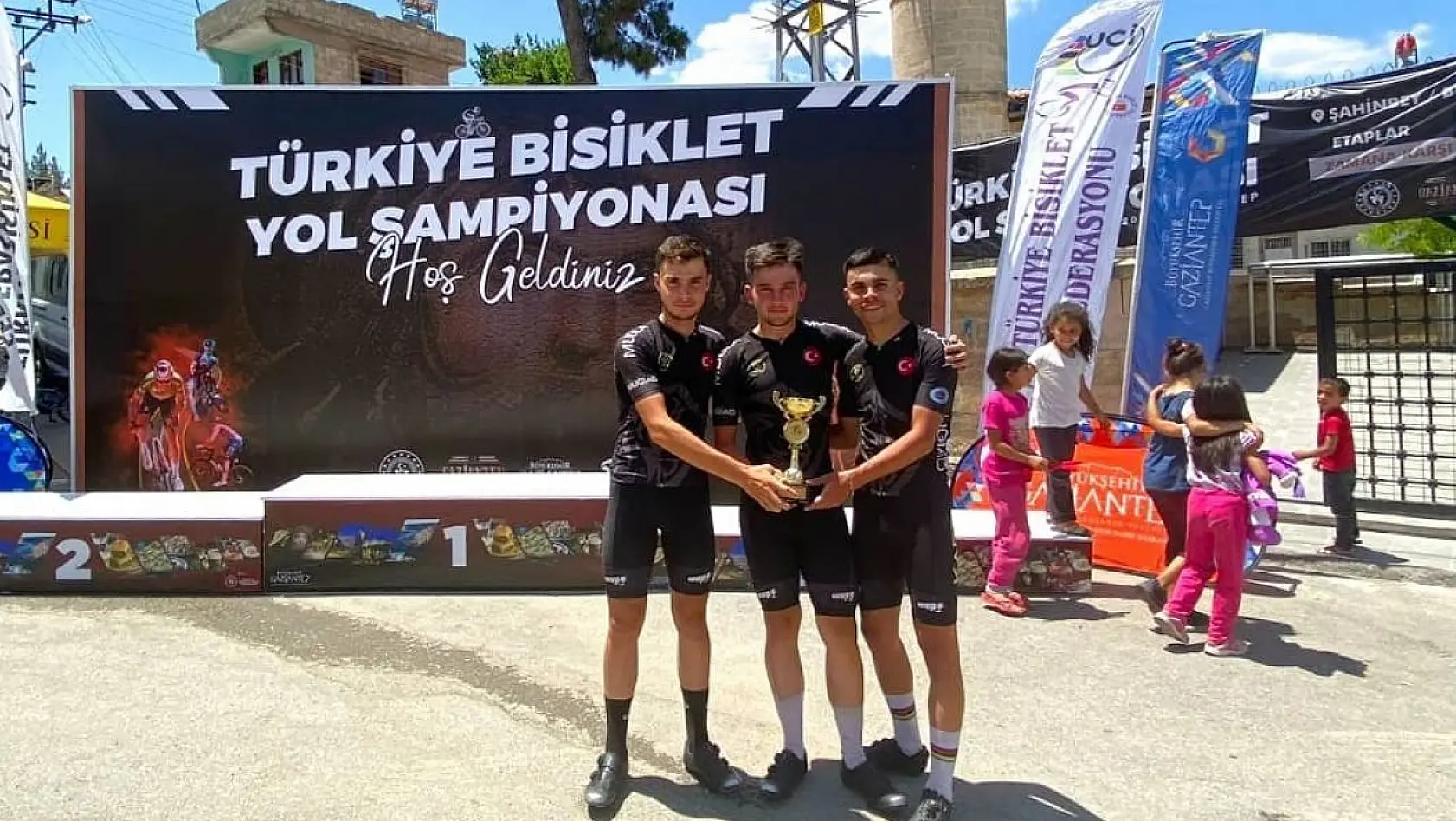 Muğla Bisiklet Takımı Türkiye Şampiyonası'ndan madalya ile döndü