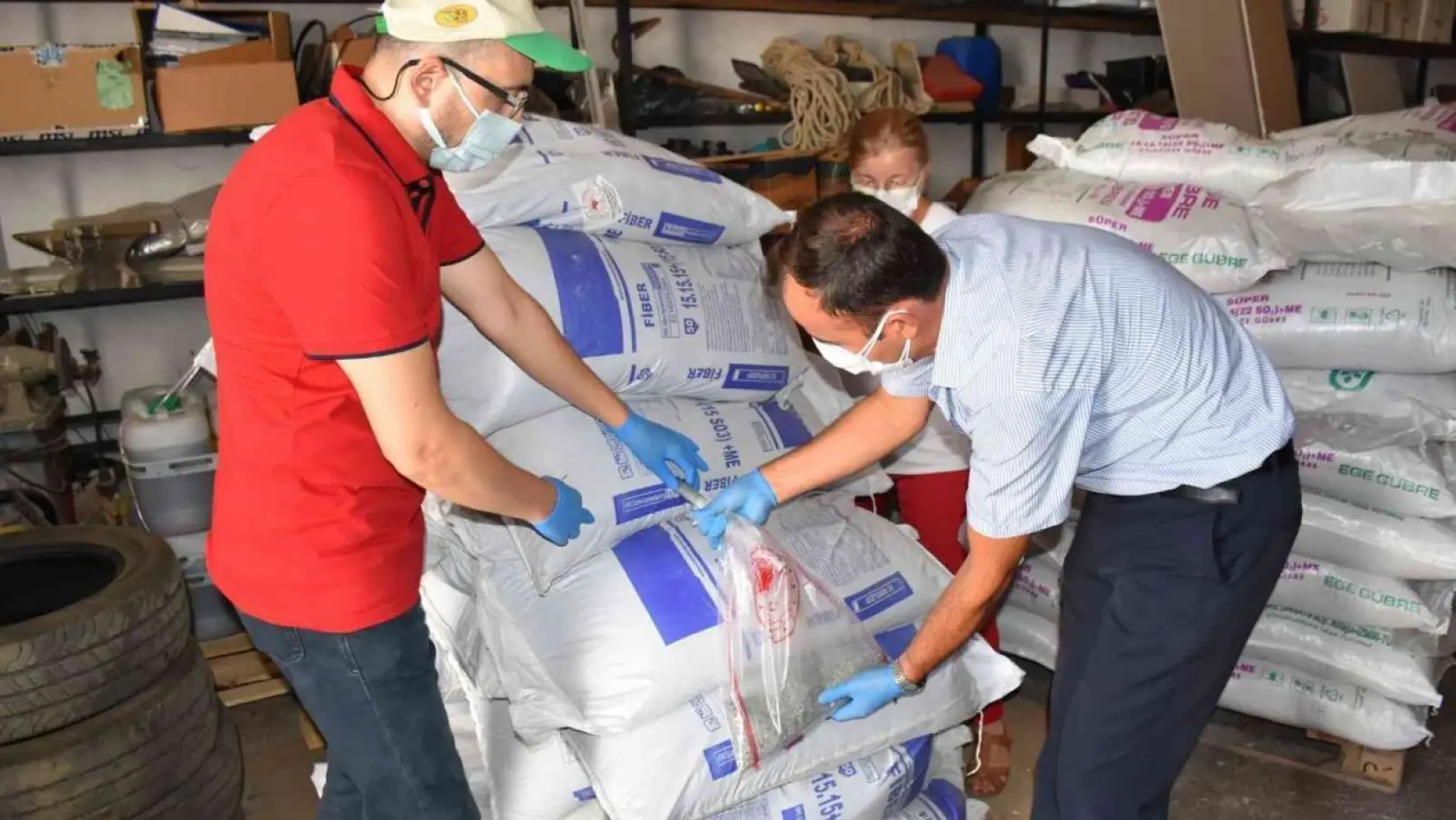 Muğla'da gübre denetimlerinde bin 200 kg sahte gübre ele geçirildi