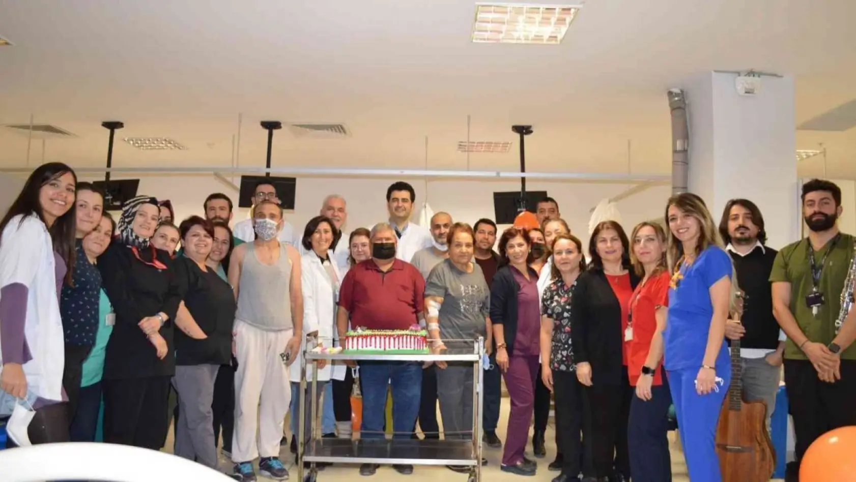 Muğla'da Hemodiyaliz Ünitesi'ndeki hastalar için yeniyıl kutlaması yapıldı