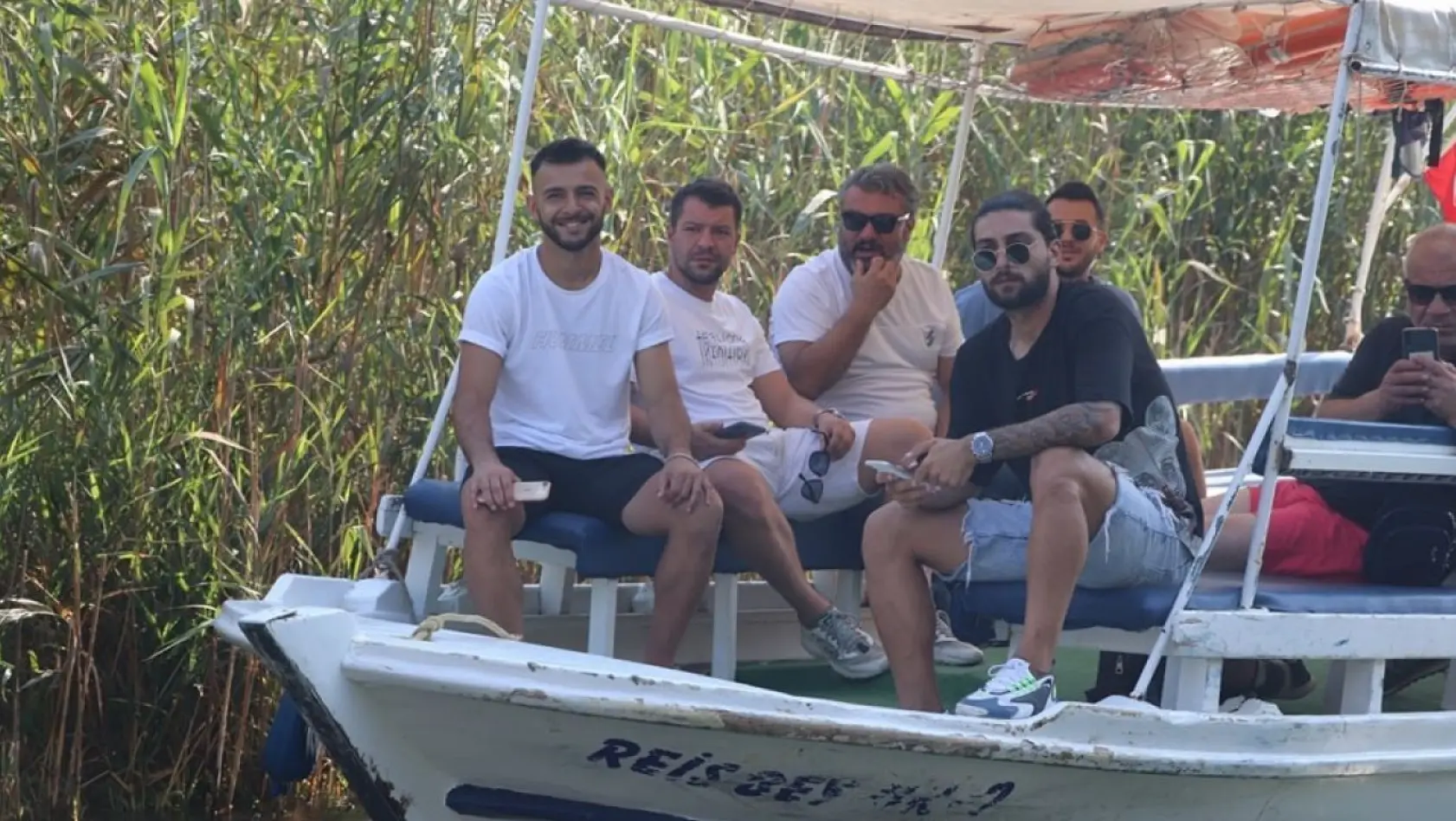 Muğlaspor futbolcuları tekne turu ile moral buldu