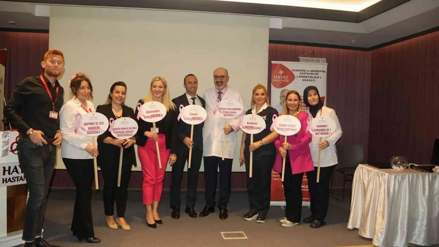Op. Dr. Servet Yetgin:  'Meme kanseri olmak için kadın olmak yeterli'