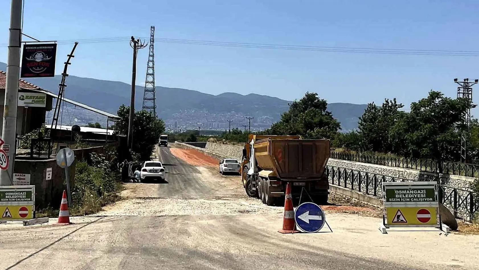 Osmangazi'de asfalt mesaisi hız kesmiyor