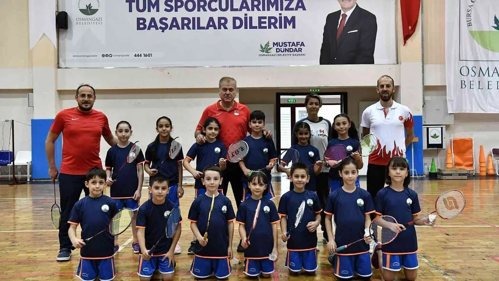 Osmangazi'de geleceğin badmintoncuları yetişiyor