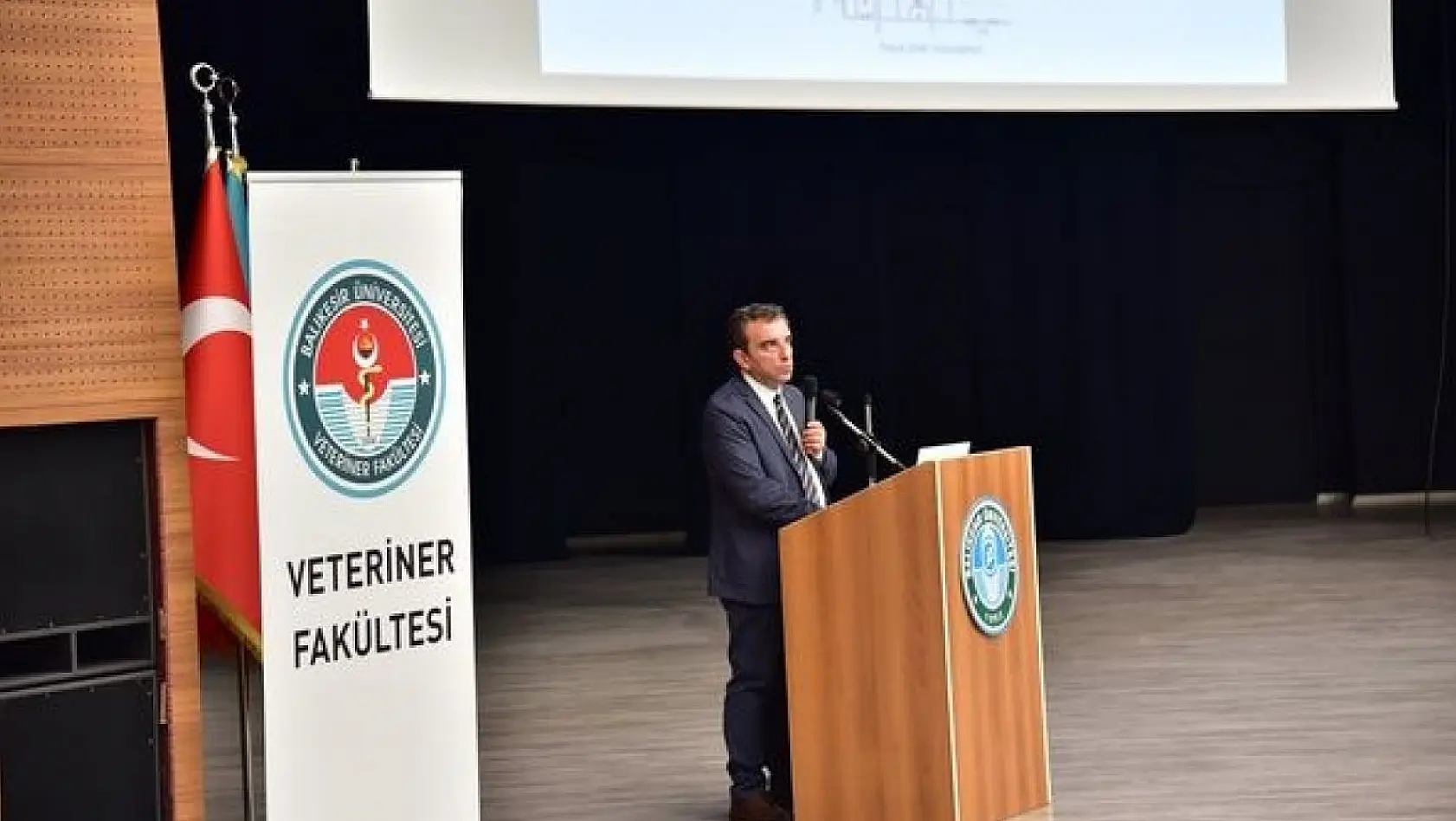 Prof. Aykut Özdarendeli, BAÜN'de TURKOVAC'ı anlattı