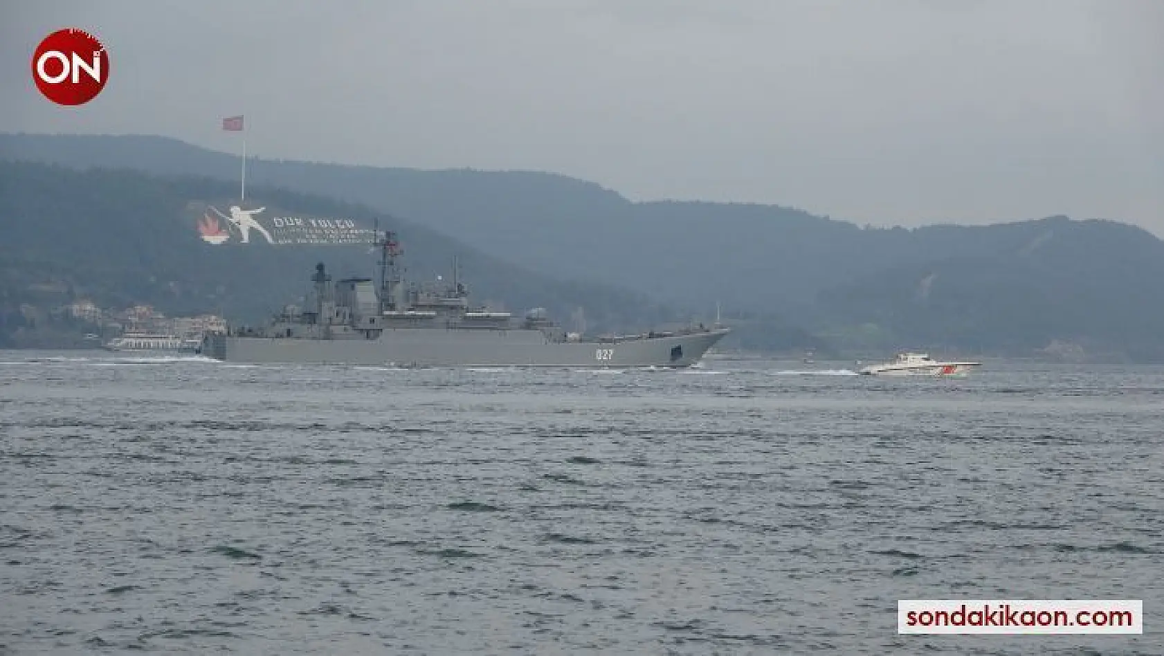 Rusya gemilerini Karadeniz'e çekiyor...İki savaş gemisi Çanakkale'den geçti