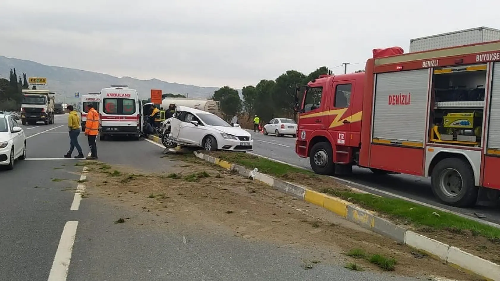 Sarayköy'de trafik kazası3 yaralı