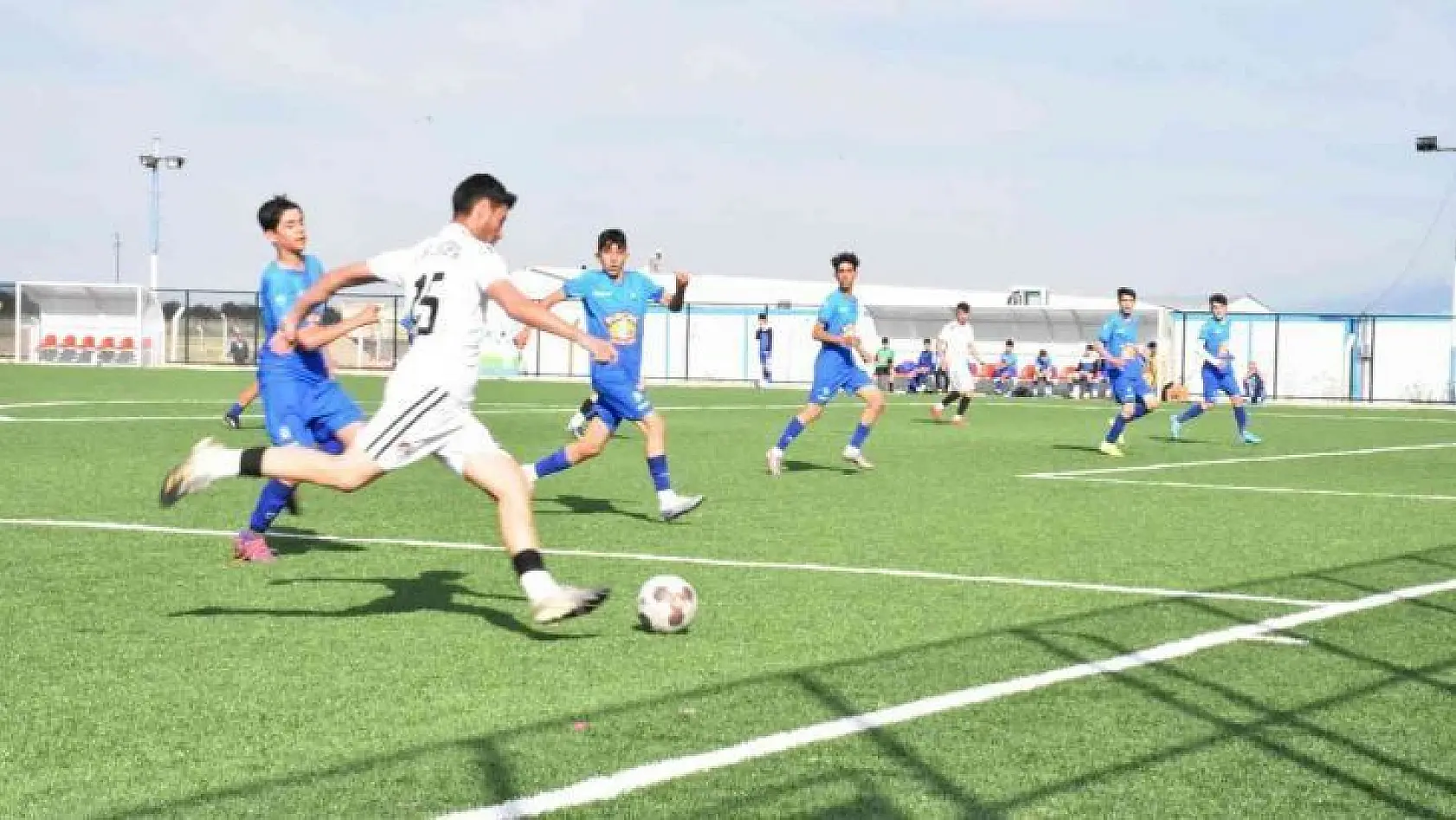 Şehzadeler Belediyesi 19 Mayıs'ta Samet Algu Futbol Turnuvası düzenledi