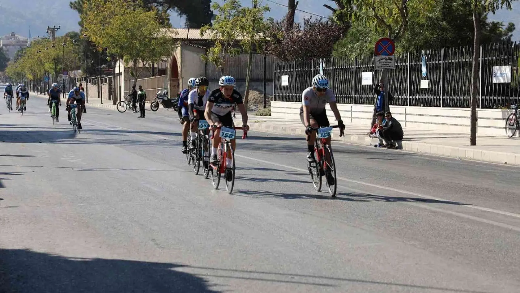 Şehzadeler'de Cumhuriyet'in 99. yılına özel bisiklet yarışması