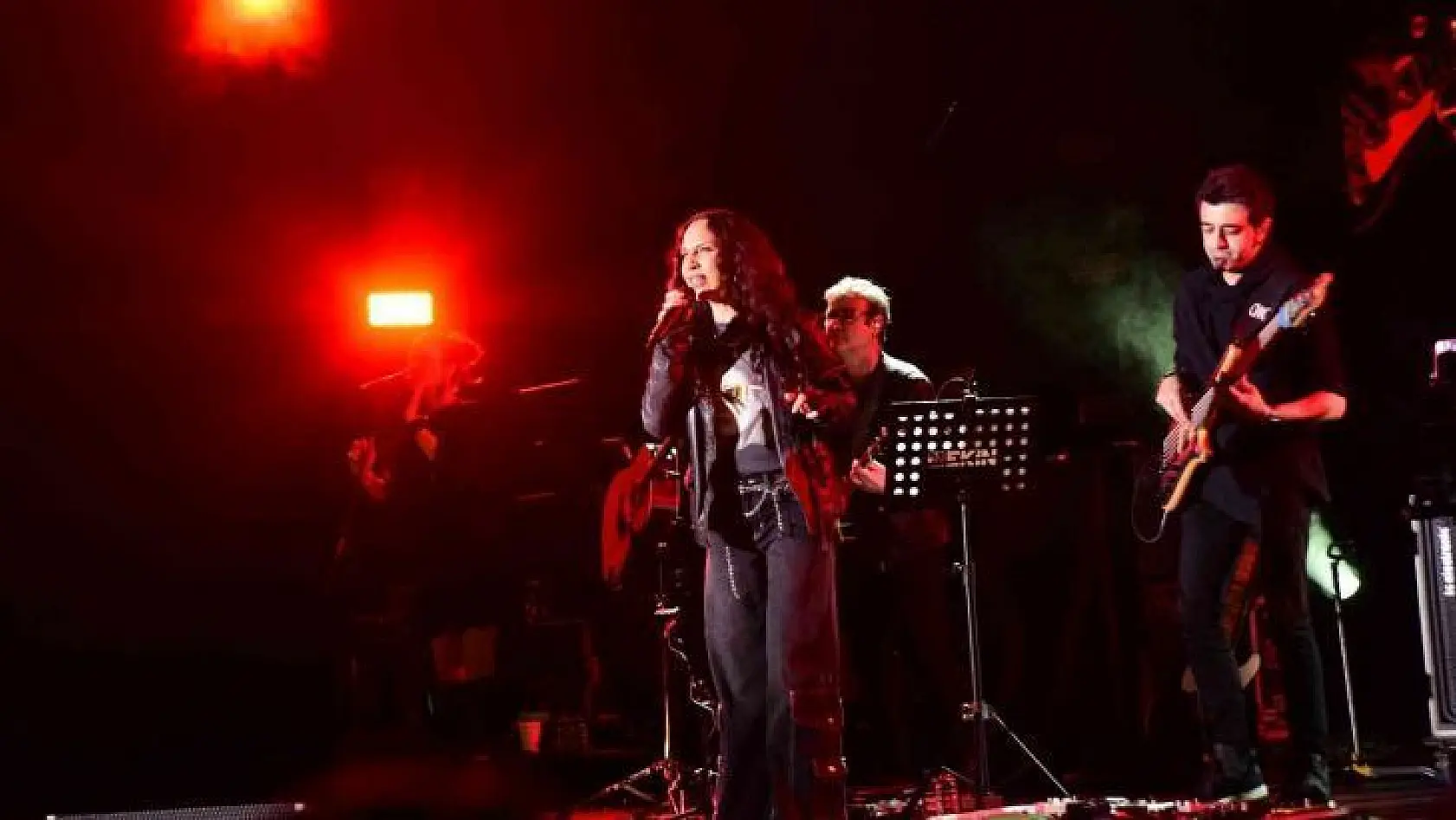 Sertab Erener'den muhteşem konser
