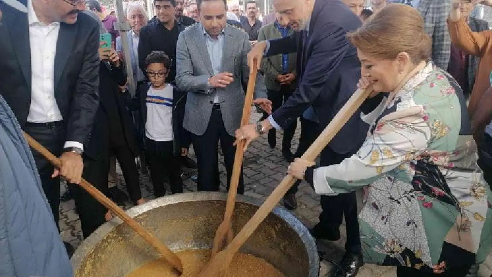 Simav'da geleneksel 'Büyük Hayır ve Toplu Sünnet Töreni'