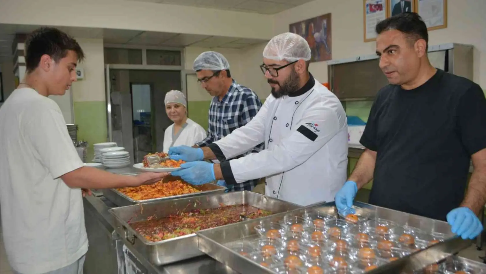 Stajdan dönen turizm ve ticaret öğrencilerine İtalyan Mutfağı sürprizi