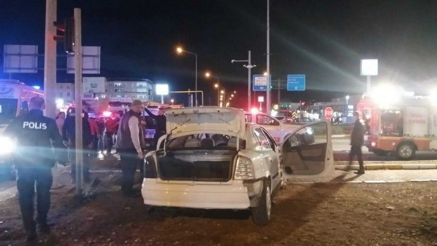 Susurluk'ta trafik kazası: 3 yaralı