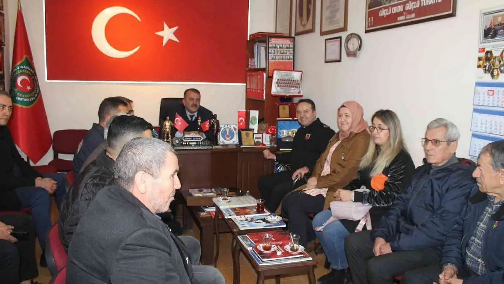 Tuğgeneral Zafer Tombul, Turgutlu'da şehit aileleri ve gazilerle bir araya geldi