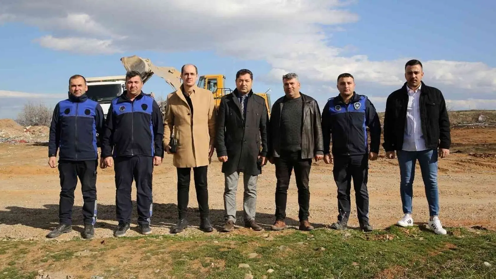 Turgutlu'da kaçak hafriyat alanına müdahale