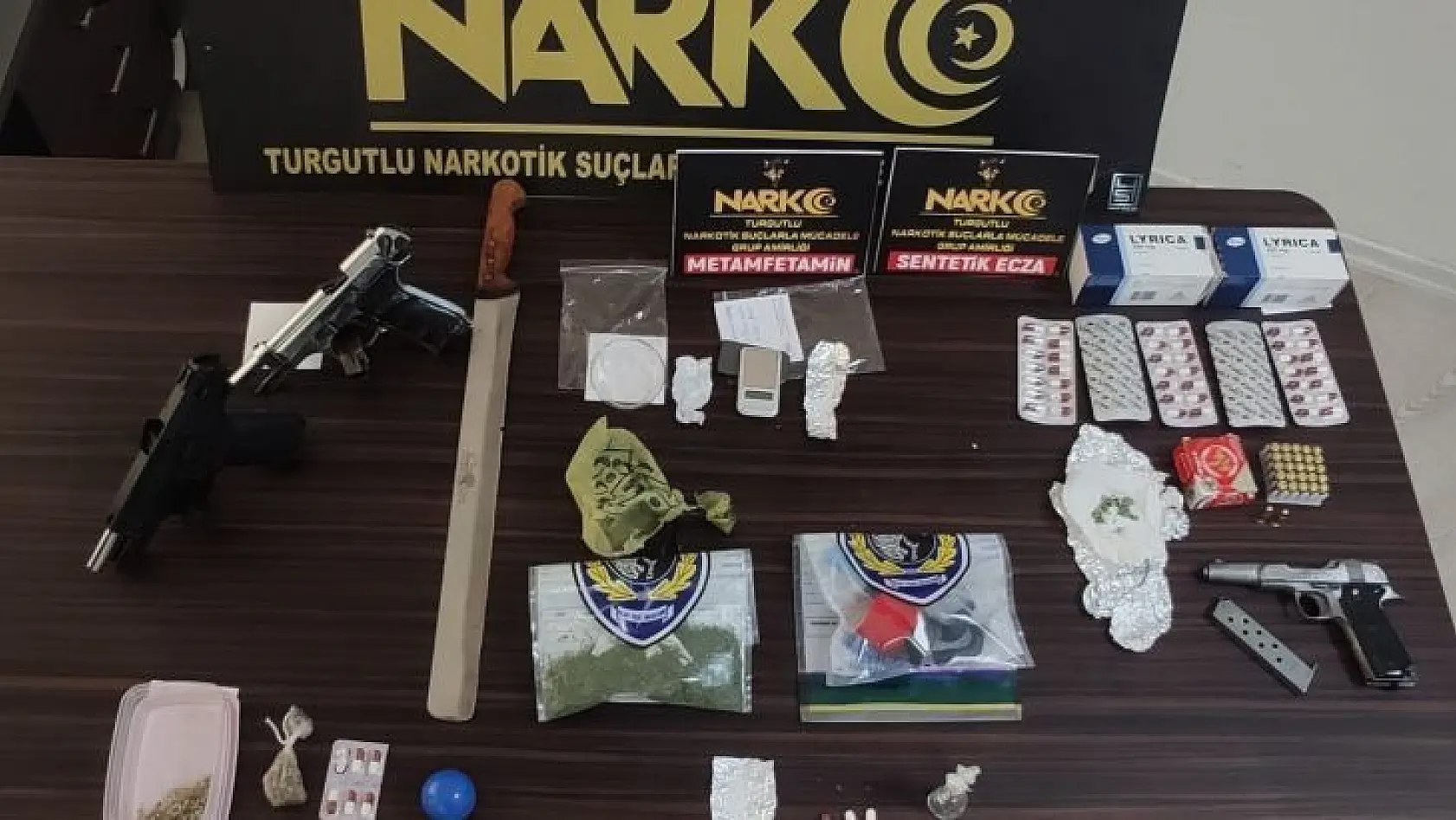 Turgutlu'da uyuşturucu operasyonu: 9 gözaltı