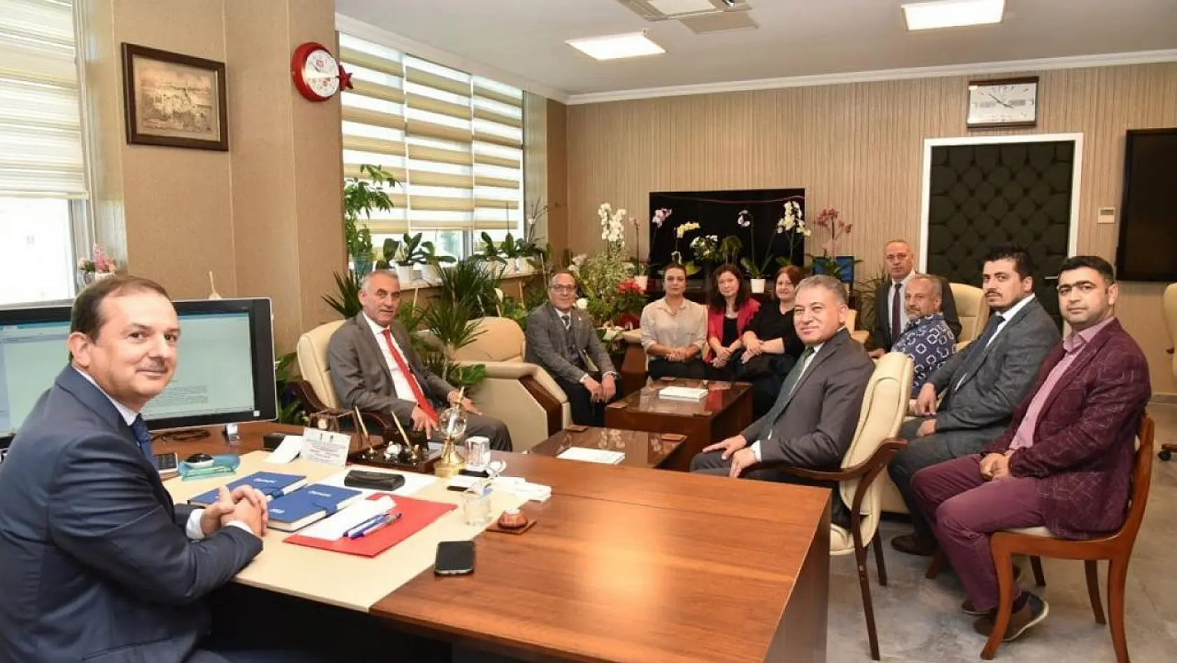 Türk Sağlık Sen Genel Başkan Yardımcıları Manisa'da temaslarda bulundu