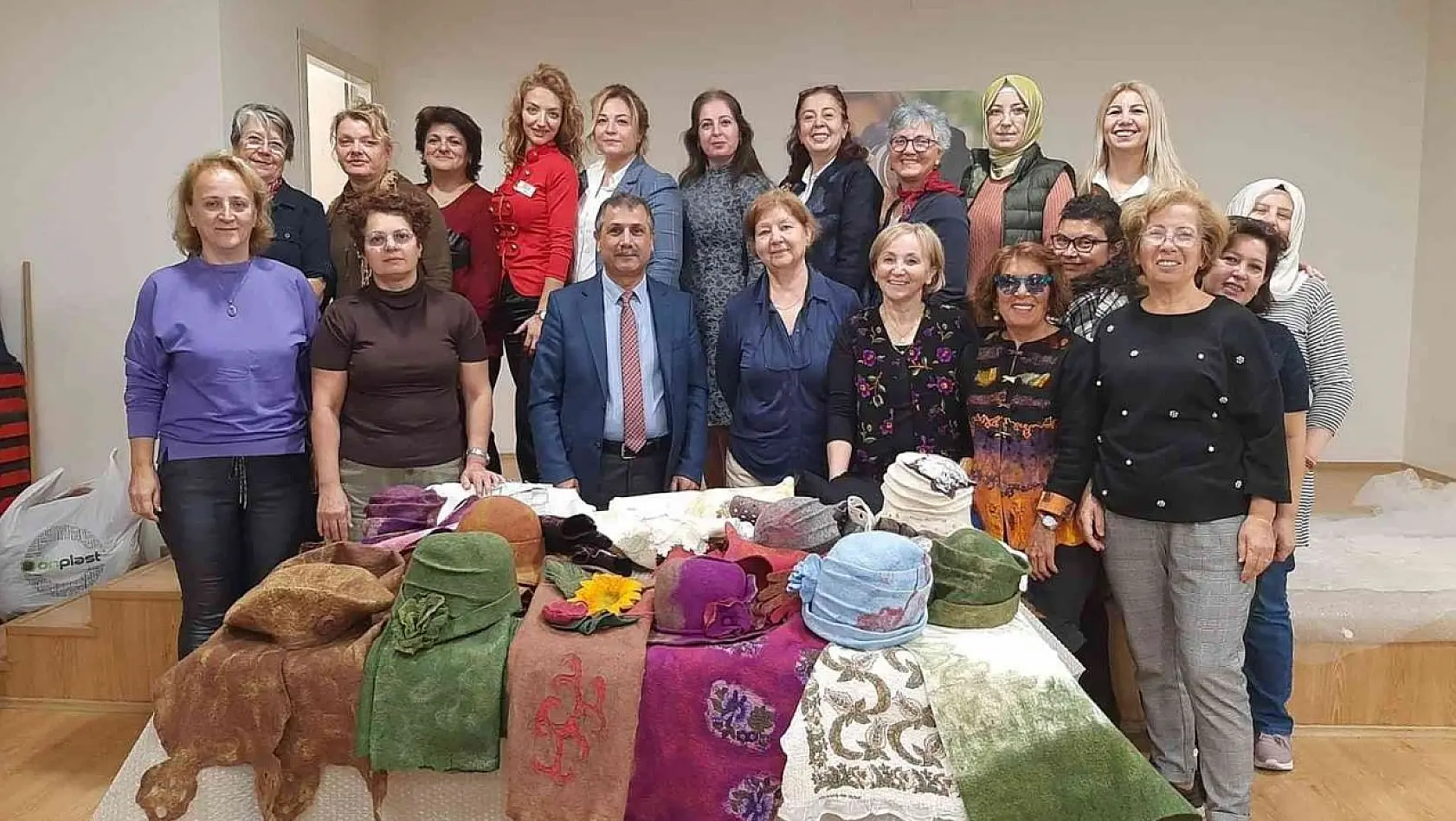 Türk süsleme ve geleneksel el sanatları kursu sona erdi