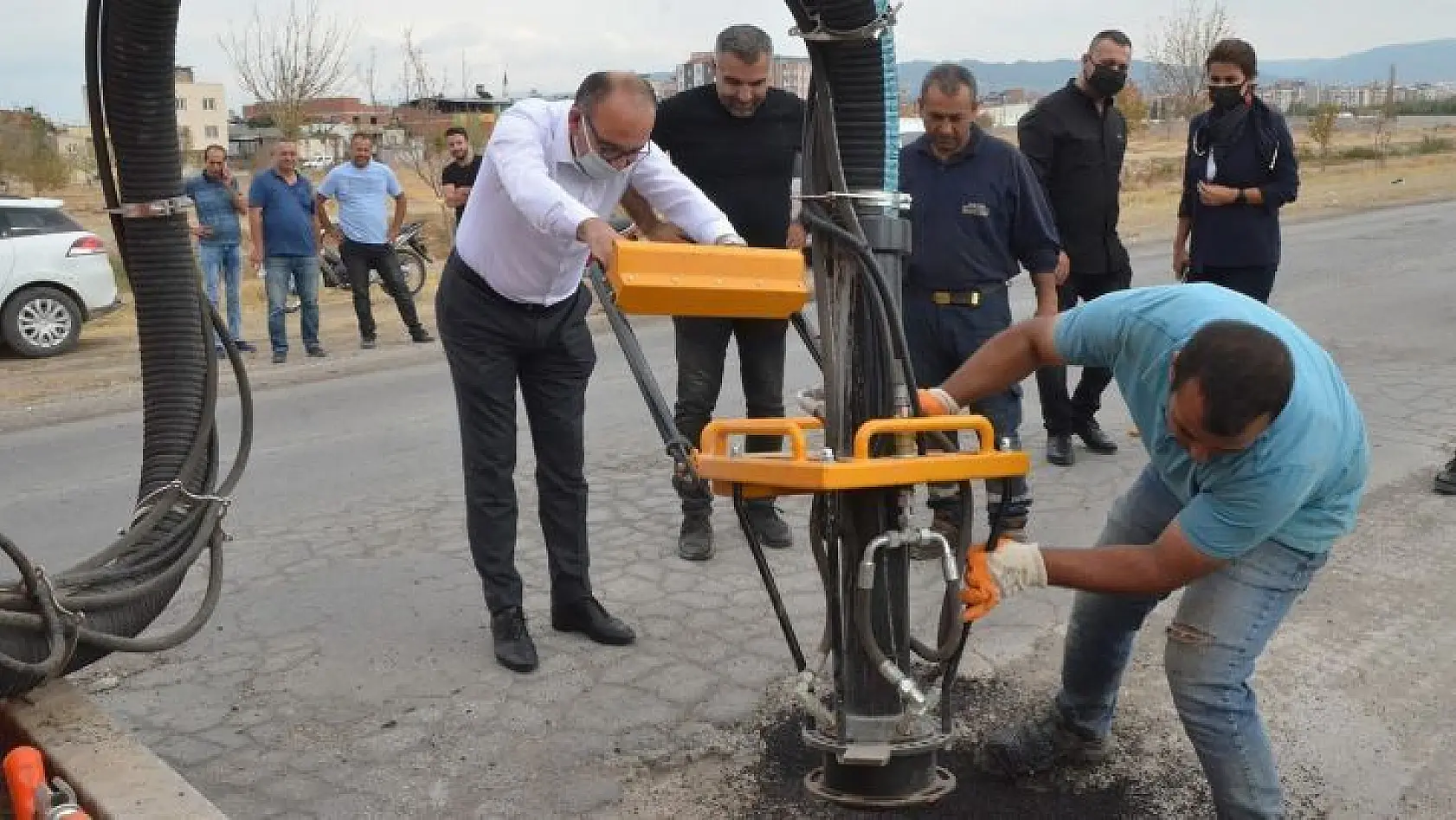 Türkiye'de bir ilk, Turgutlu yama makinesine kavuştu