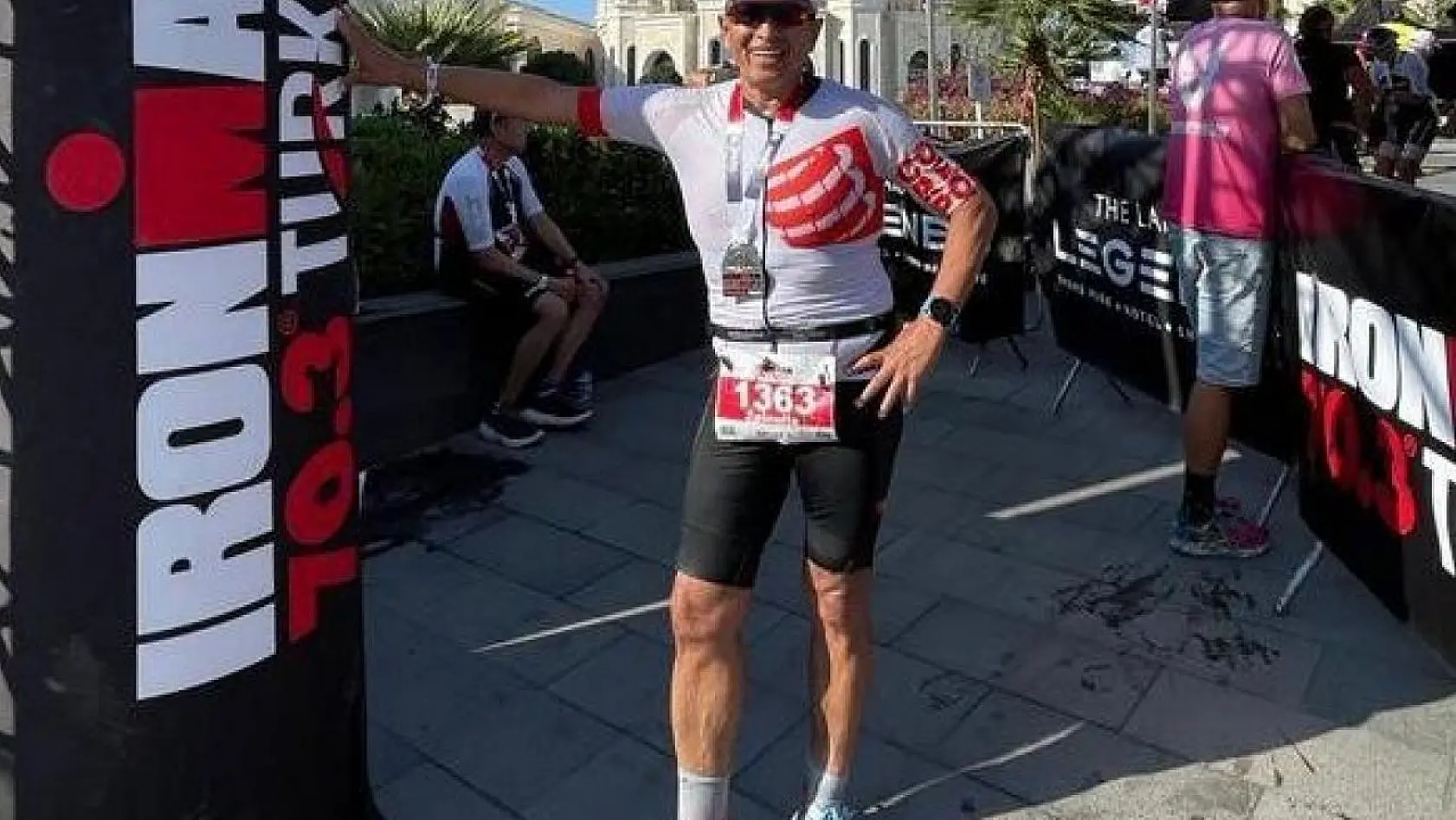Türkiye'de sağlığına kavuşan Kazak iş adamı, triatlona katıldı