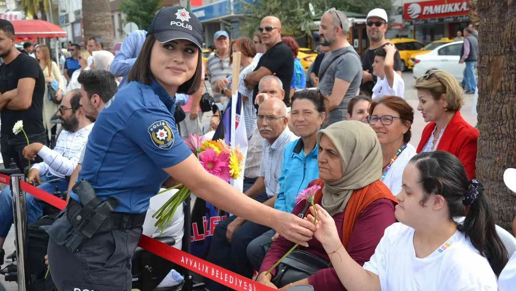 Türkiye'deki engelliler 28. kez Ayvalık'ta buluştu