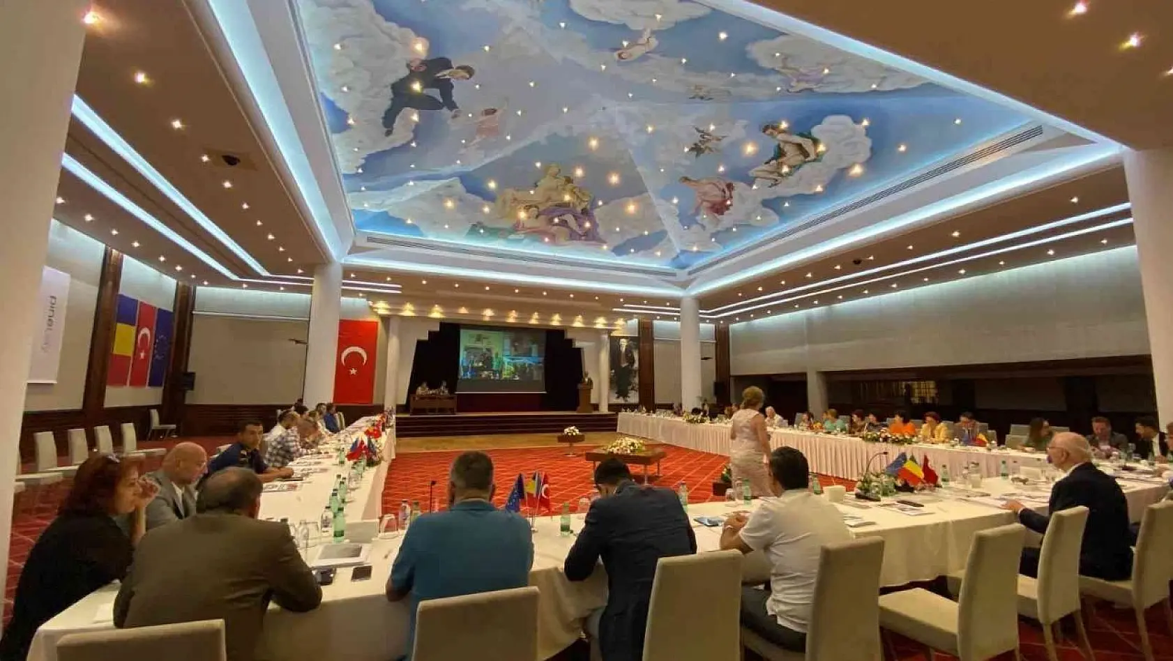 Türkiye Romanya Konferansı Kuşadası'nda yapılıyor