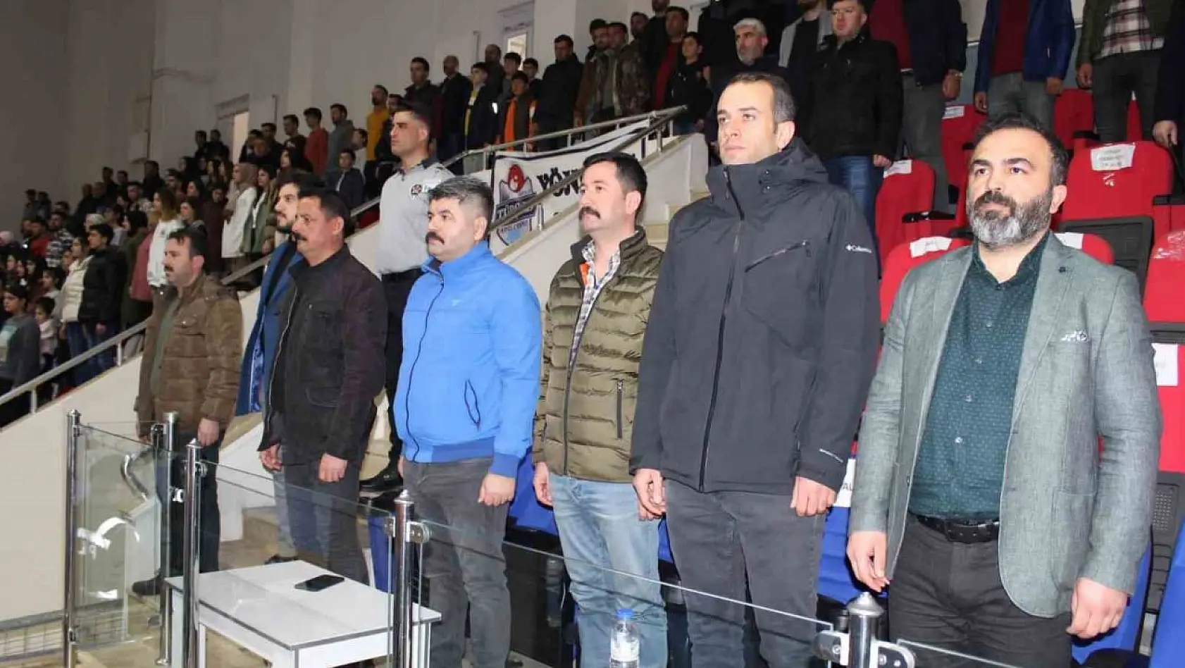 TÜRŞAD Voleybol, başarısını İzmir'de taçlandırmak istiyor