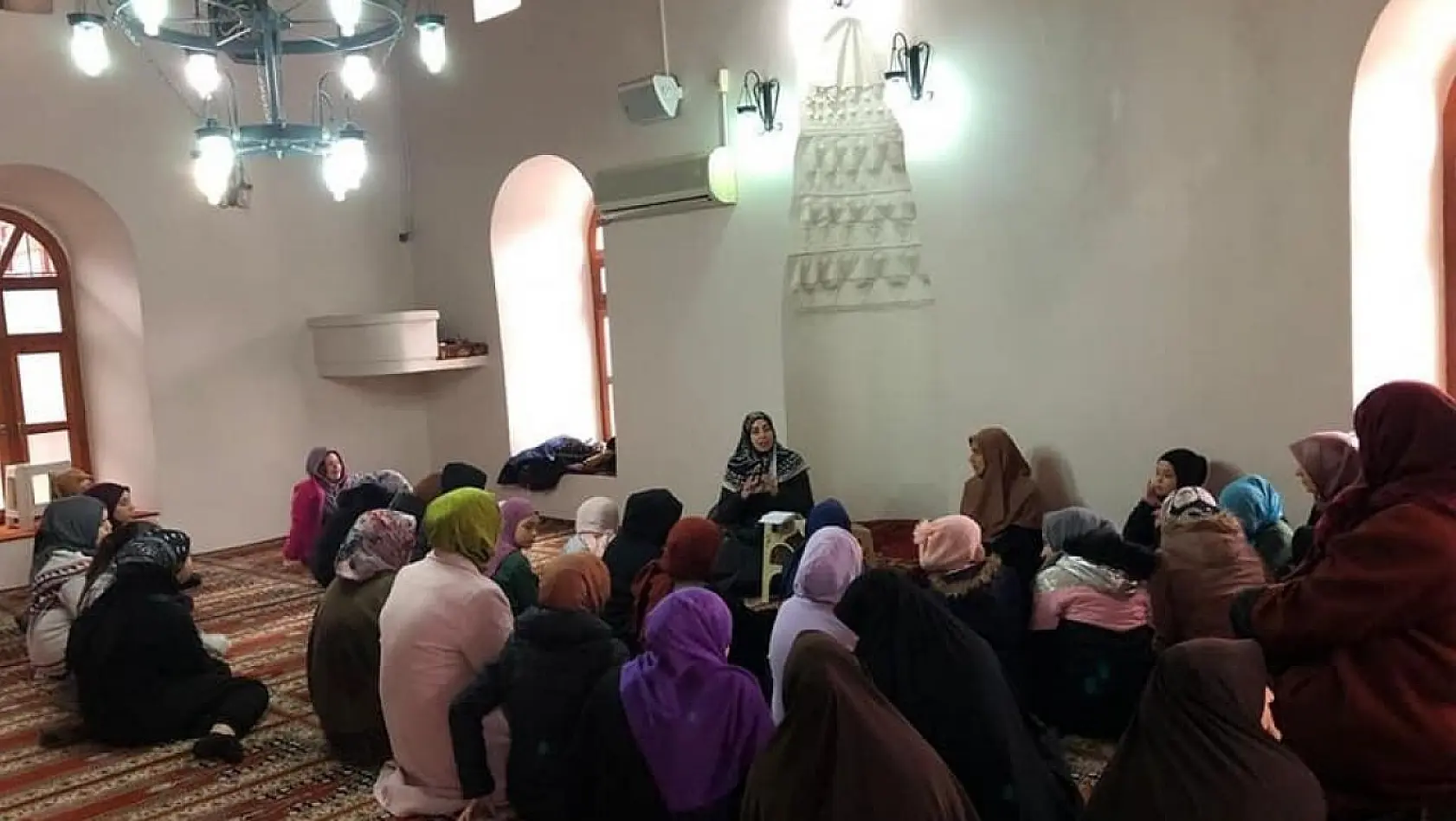 Ula'da camii öğrenci buluşması gerçekleştirildi