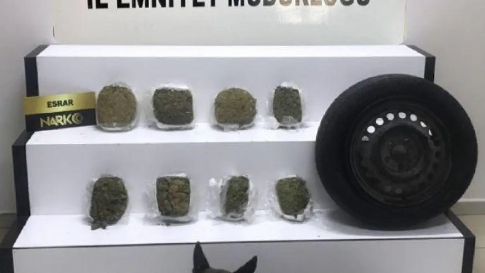 Uyuşturucu tacirleri Cash'in dikkatinden kaçamadı