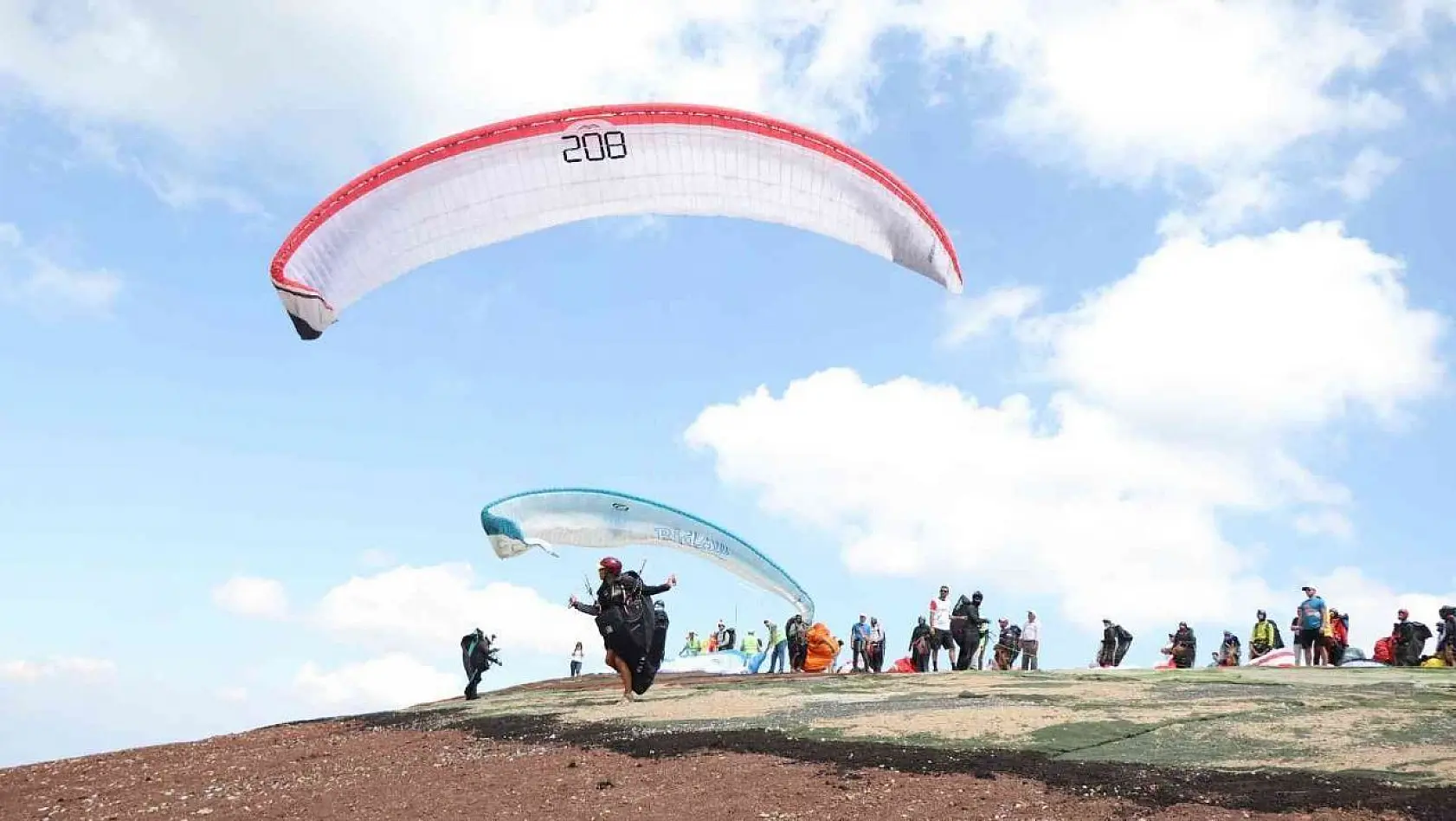 Yamaç Paraşütü Ön Dünya Kupası XC Open Yarışları  öncesi antrenman uçuşları yapıldı