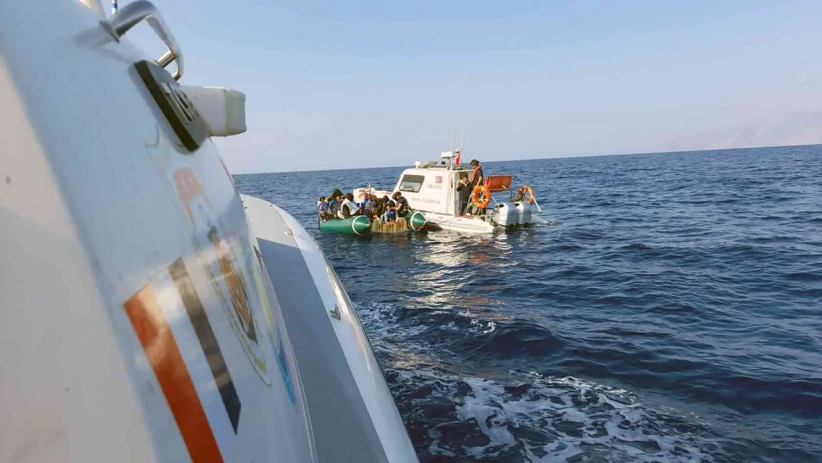 Yunanistan'a geçmeye çalışan 43 düzensiz göçmen yakalandı