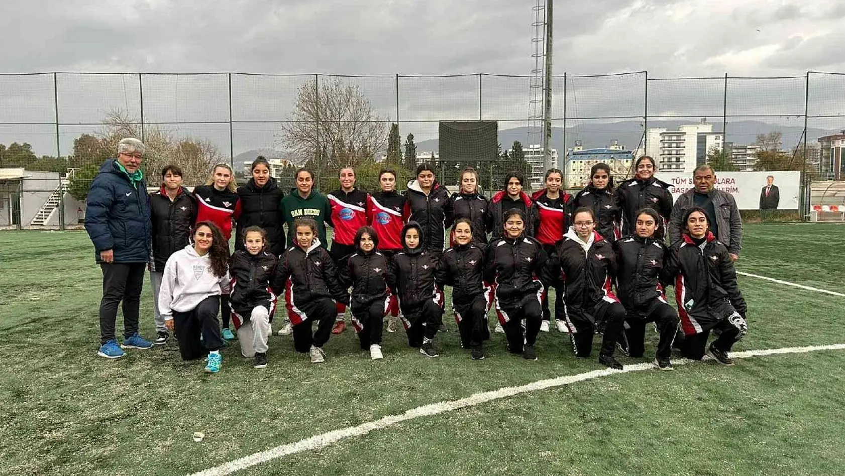 Zafer Sporlu 25 kadın futbolcu milli takım seçmelerine katıldı