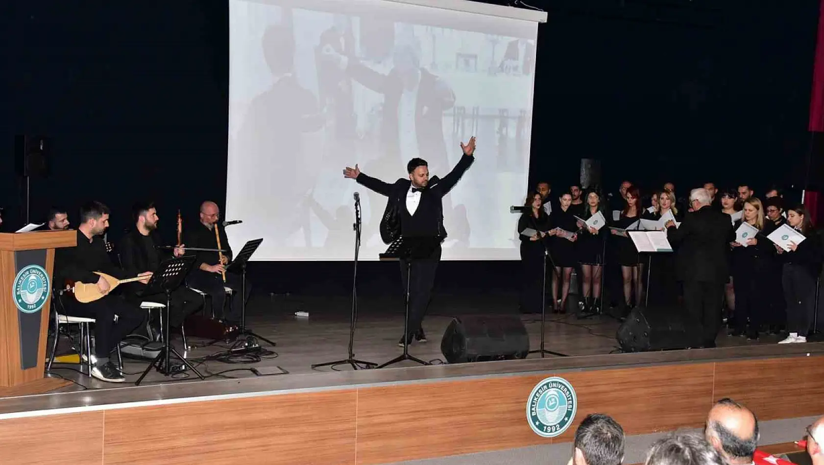 Türk Halk Müziği korosundan 'Yemen'den Çanakkale'ye Ağıtlar' konseri