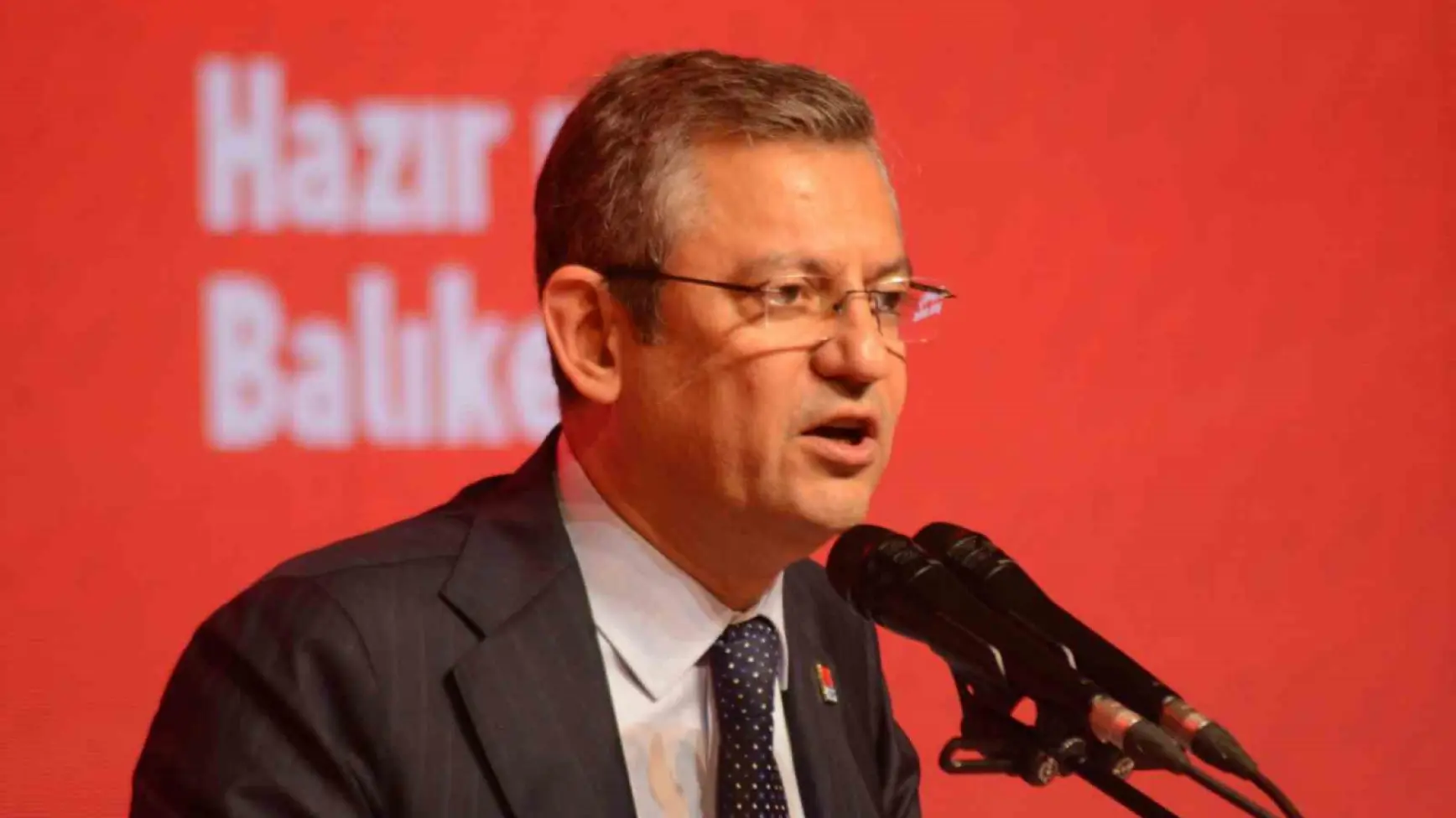 CHP Genel Başkan Özel: 'Kazanan bütün belediye başkanlarımız malvarlıklarını belediyenin kapısına asacak'