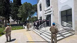 Uyuşturucu operasyonunda yakalanan 14 şüpheli adliyeye sevk edildi