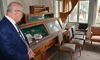 Başkan Ergün, Gördes Hayri Büke Evi'nde incelemelerde bulundu