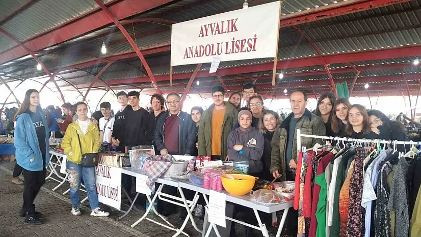 AYAL öğrencileri misafir depremzedeler için iş başında