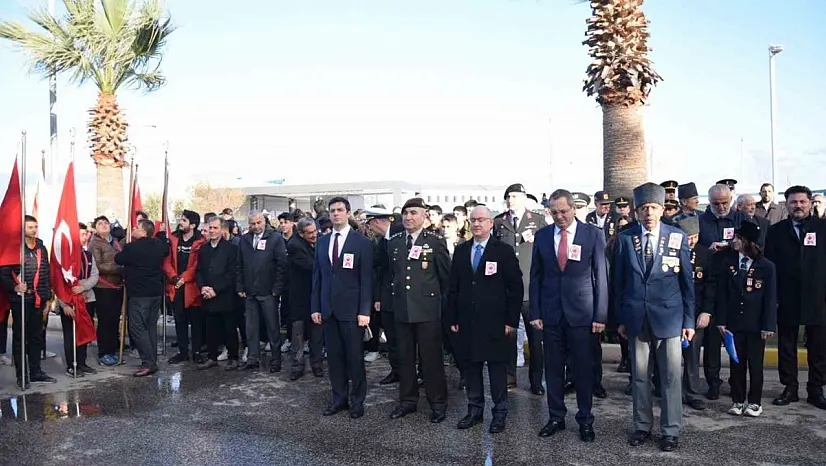Ayvalık'ta Çanakkale Zaferi'nin 108. yıl dönümü törenle kutlandı
