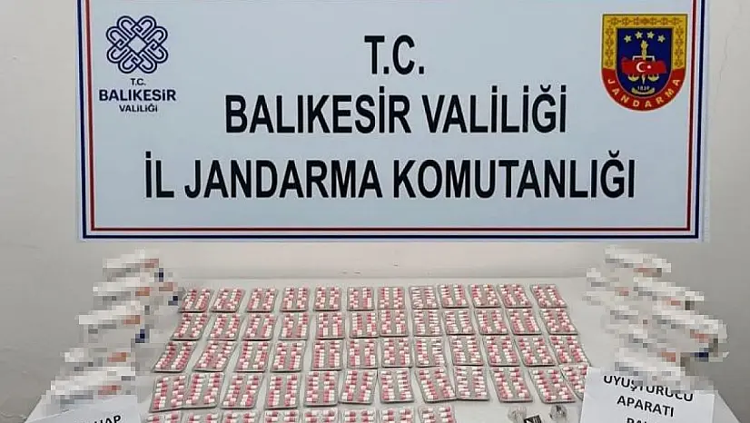 Balıkesir'de jandarmadan uyuşturucu operasyonu