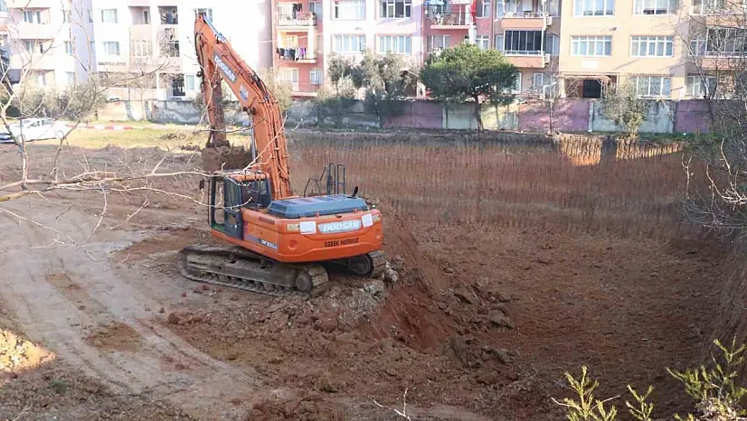Bandırma'da dere yatağında bulunan okulun yeri değişti