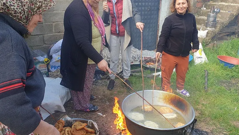 Burhaniye' de Ramazan öncesi lokma hayırları arttı