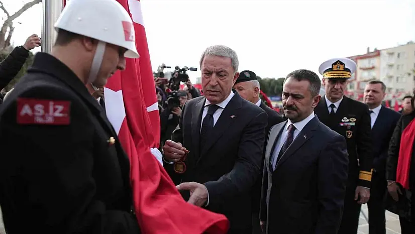 Çanakkale Deniz Zaferi'nin 108'inci yılı çelenk sunumu ile başladı