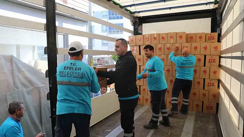Efeler dayanışmaya Ramazan ruhuyla devam ediyor