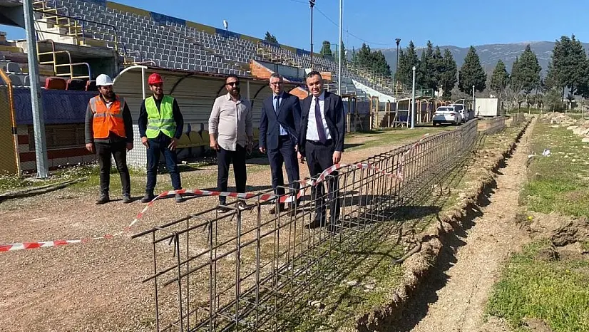 Kemalpaşa Stadında yenileme çalışmaları başladı