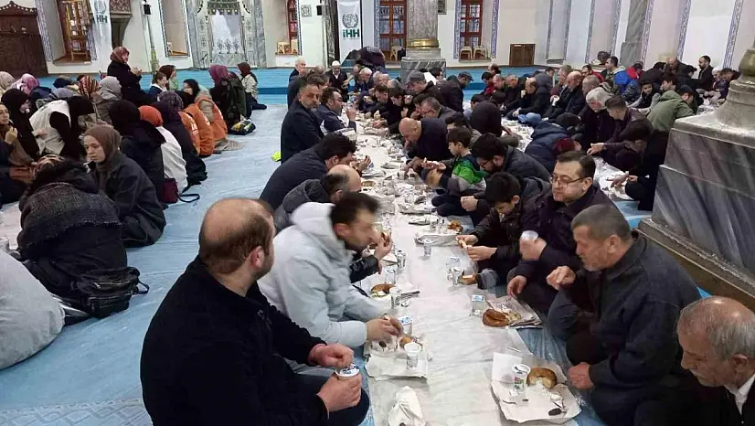 Kütahya İHH'dan 'Ümmet iftarı'