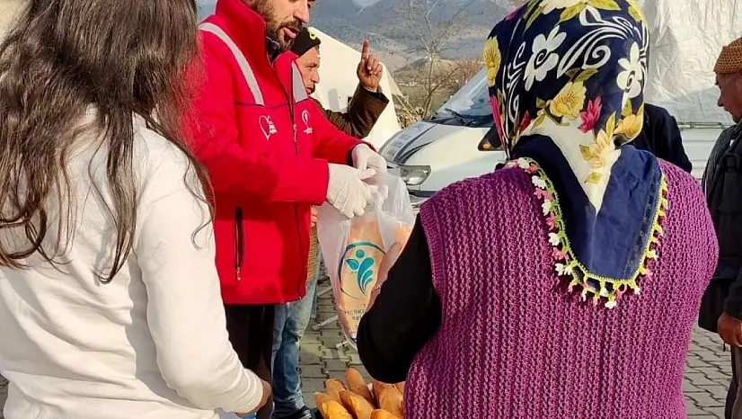 Merkezefendi'den deprem bölgesine günlük 2 bin ekmek ulaştırılıyor
