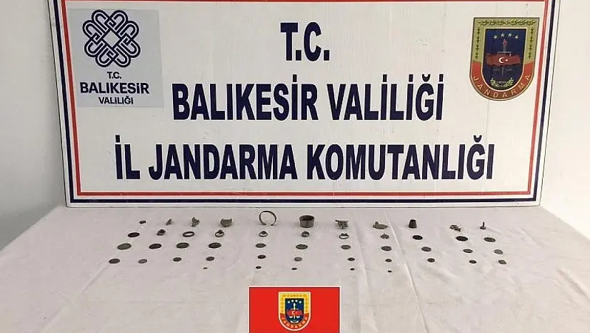 Susurluk ve Bandırma'da tarihi eser operasyonu